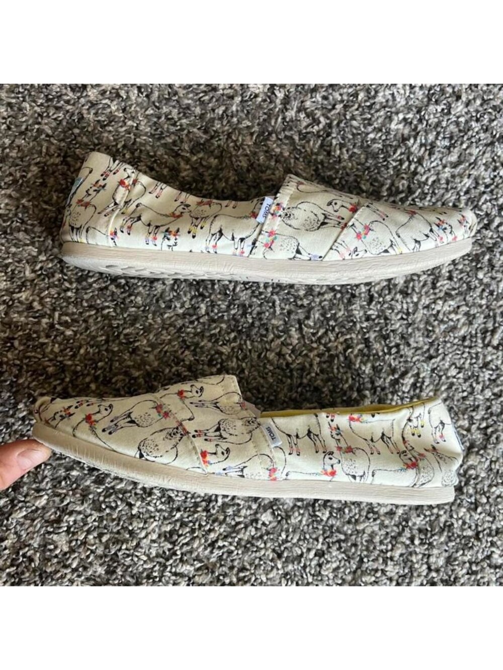 TOMS x Paper Source Women's Llama Slip on Shoes Size 9 Kawaii Lifestyle Whimsy - Picture 2 of 6
